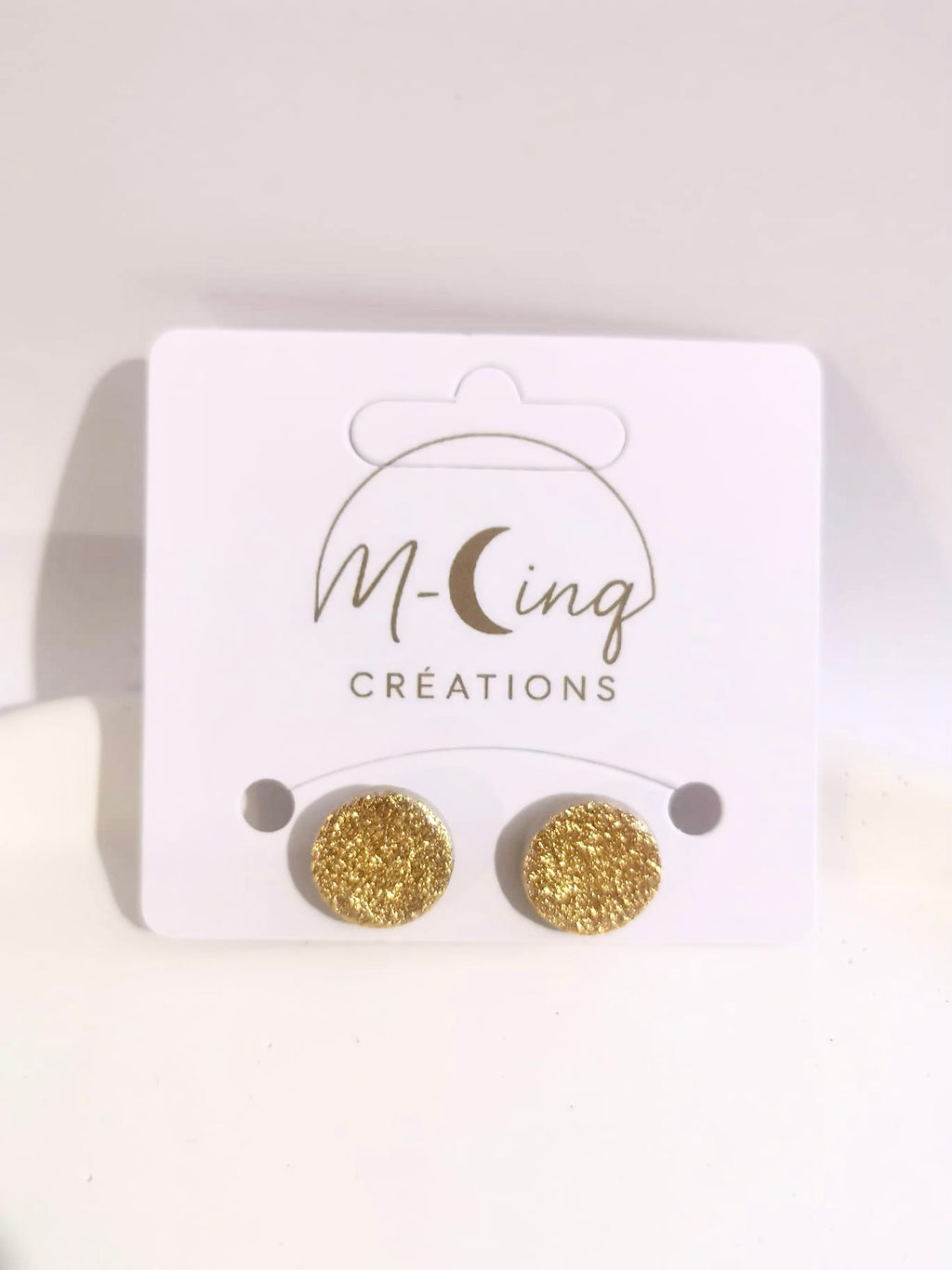 Boucle d'oreille feuille d'or