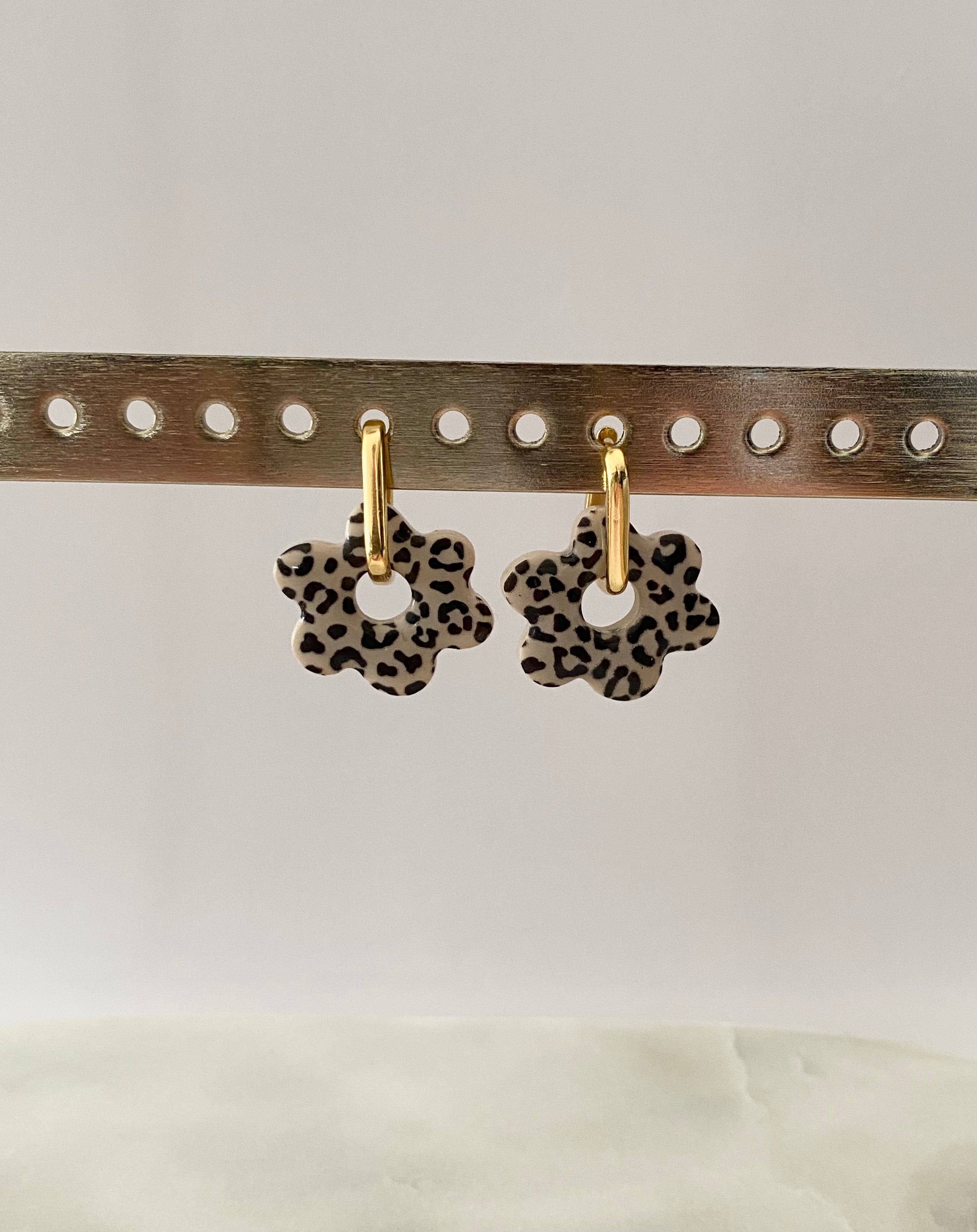 Boucles d'oreilles fleurs motif léopard et couleur au choix