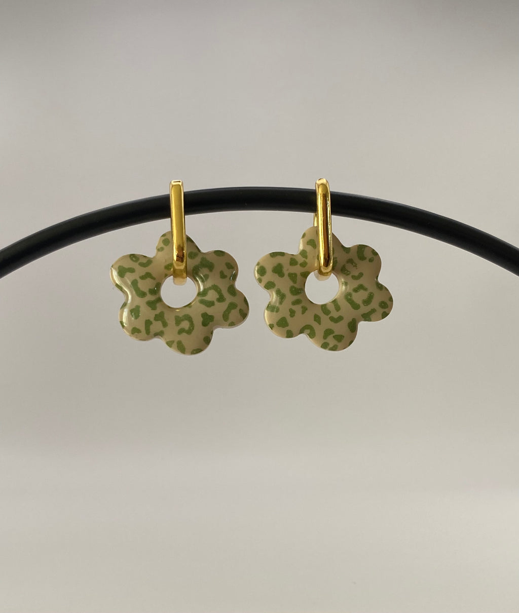 Boucles d'oreilles fleurs motif léopard et couleur au choix