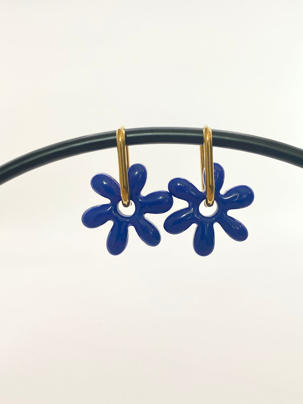 Boucle d'oreille fleur pop bleu made in aveyron
