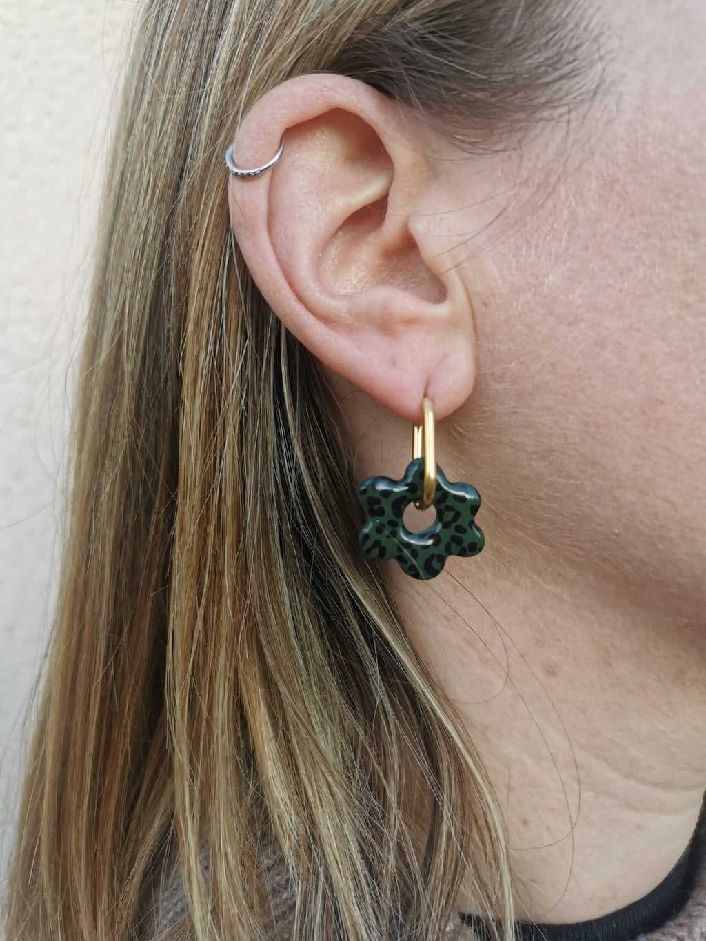 Boucles d'oreilles fleurs motif léopard et couleur au choix