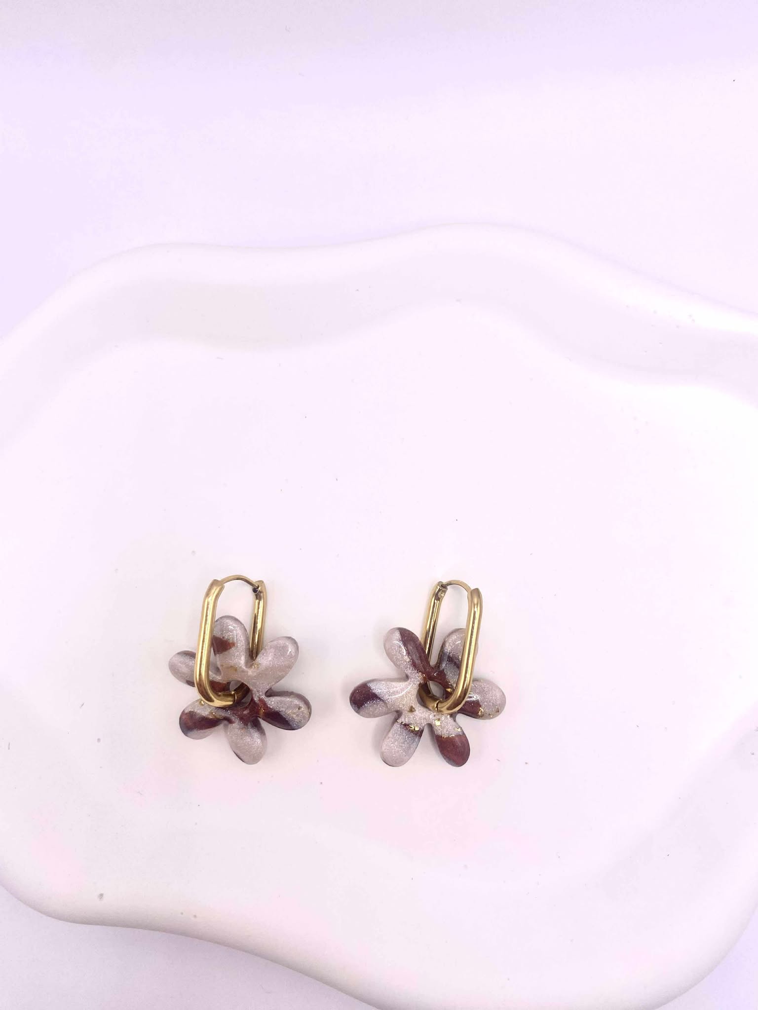 Boucle d'oreille fleur pop avec créoles