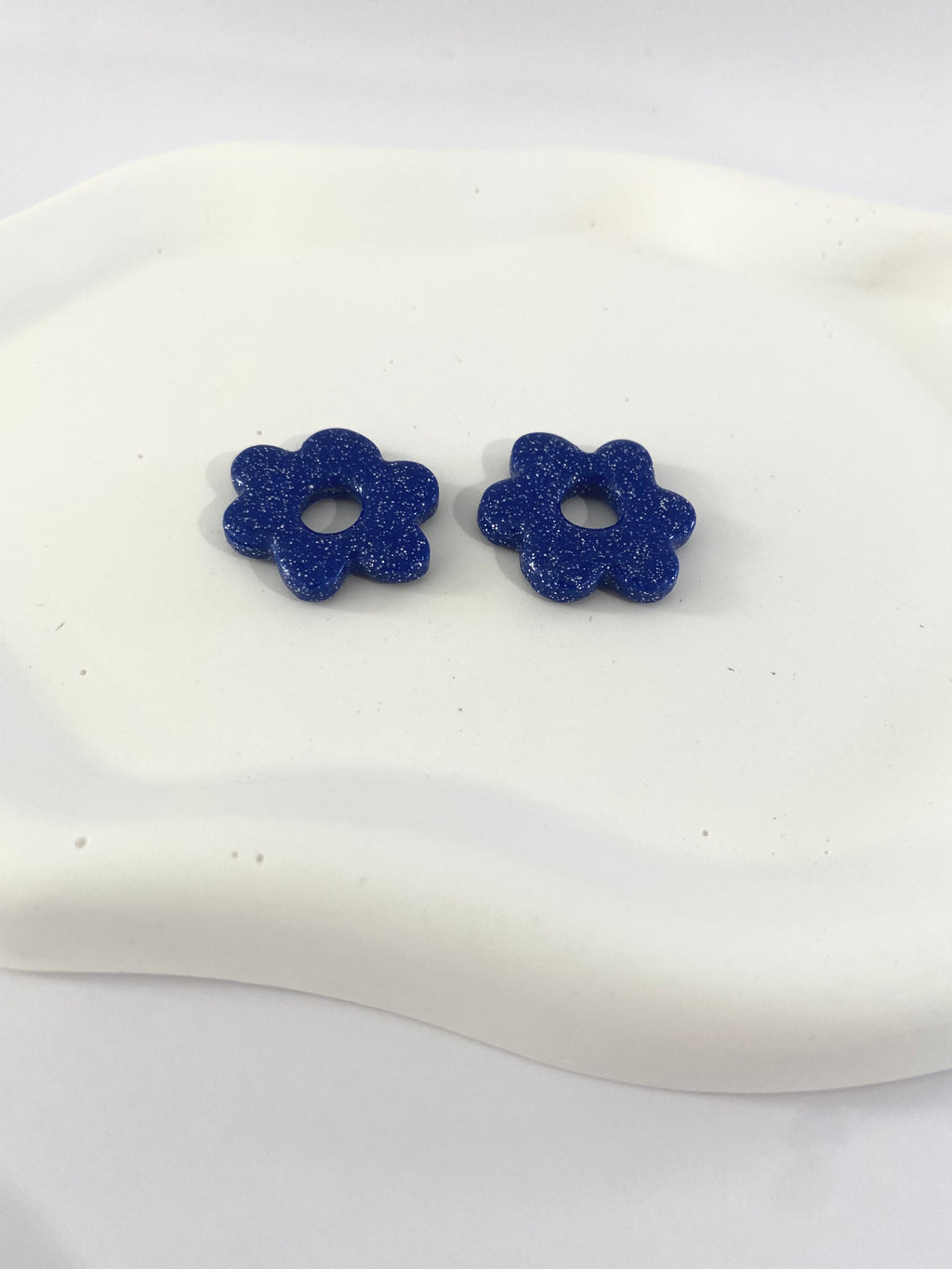 Boucles d'Oreilles Fleur Bleu Pailleté - Avec ou sans créoles
