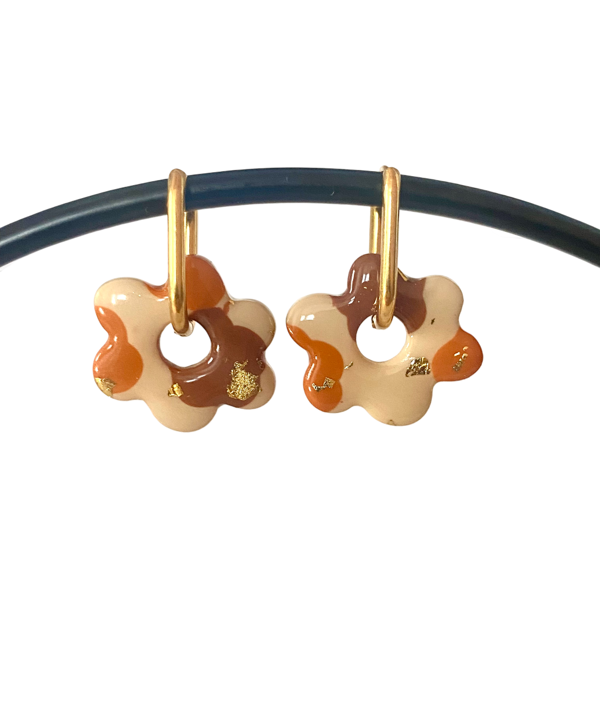 Boucle d'oreille beige marron et orange