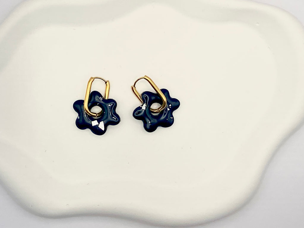 Boucle d'oreille noire avec argent
