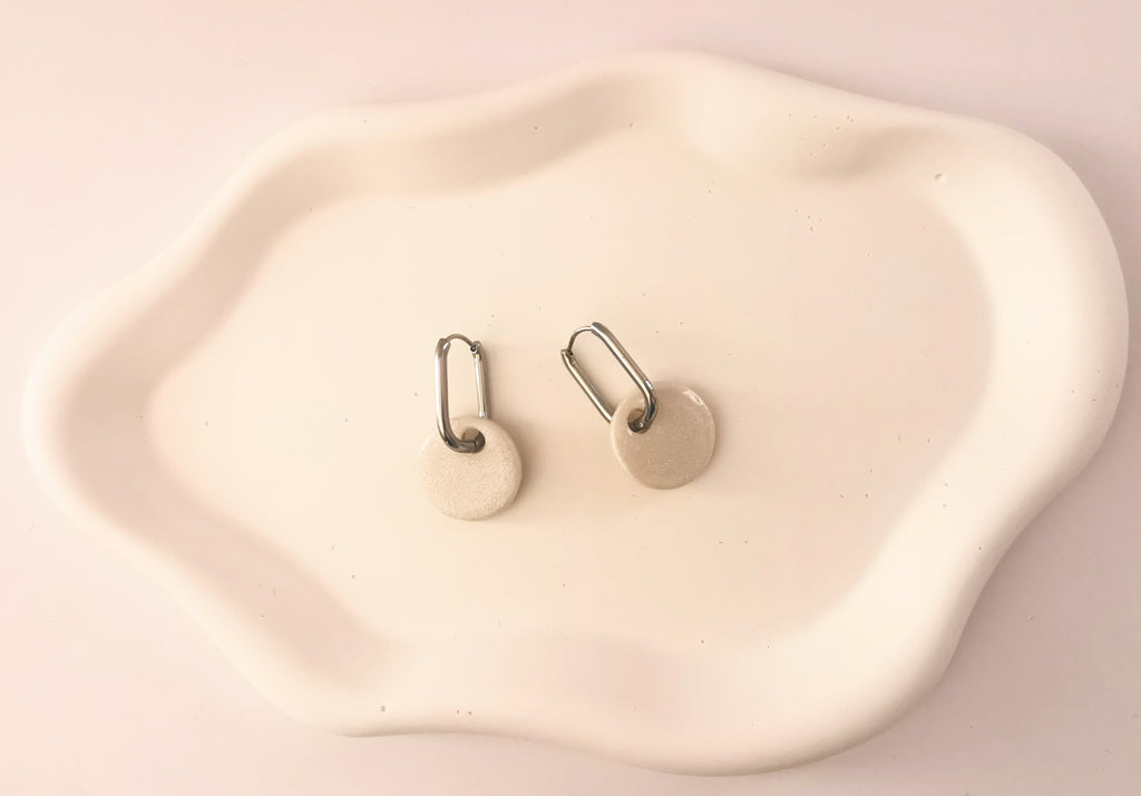 Boucle d'oreille pastille ronde m5 créations
