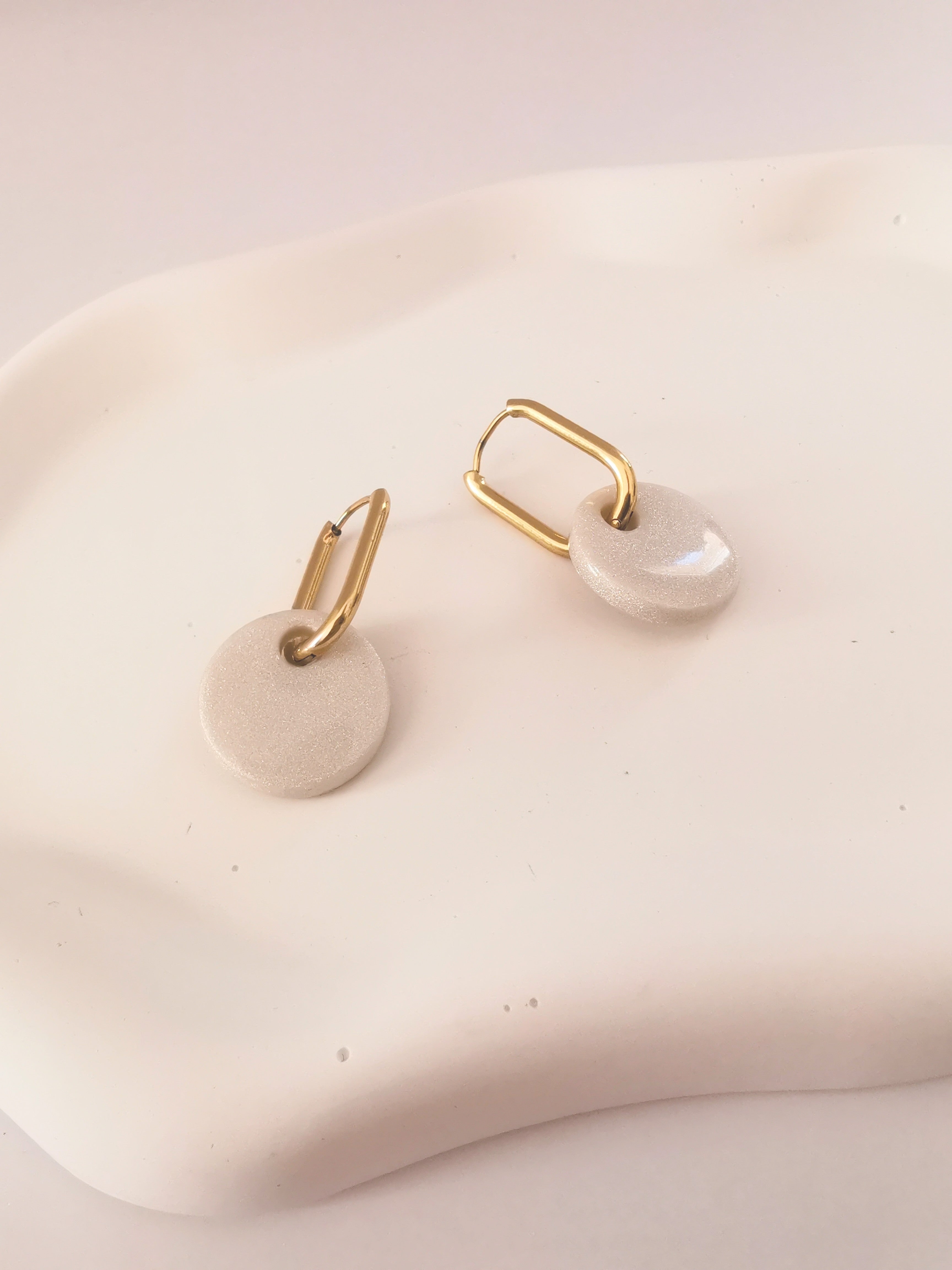 Boucle d'oreille pastille ronde bijoux