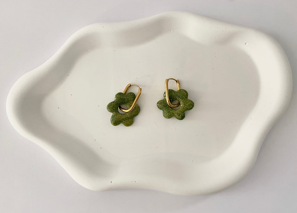 Boucles d'Oreilles Créoles Fleur mix Vert bijoux fait main