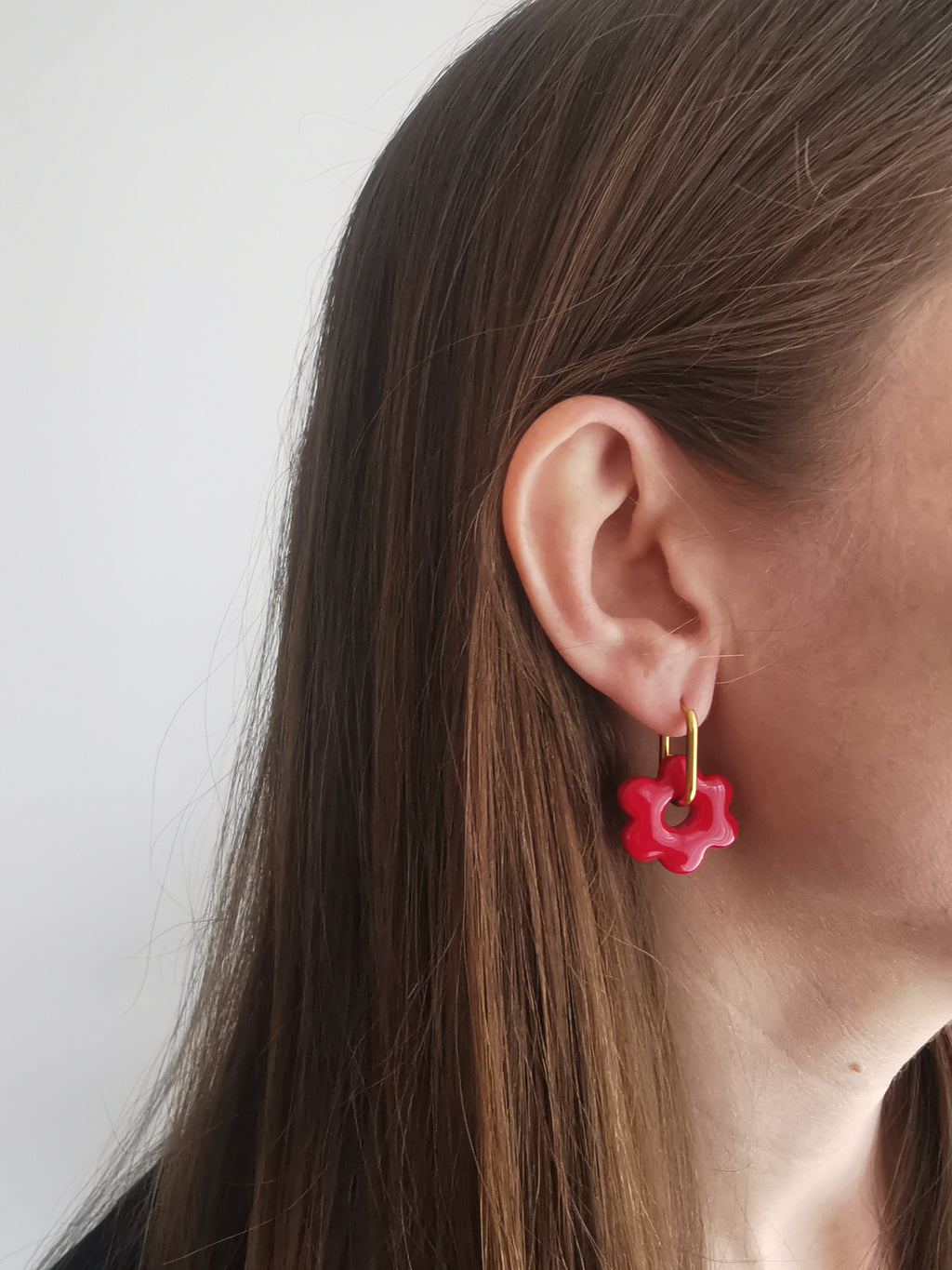 Boucles d'Oreilles Fleur rouge cerise, Bijou Fait Main en France, Acier Inoxydable 304L