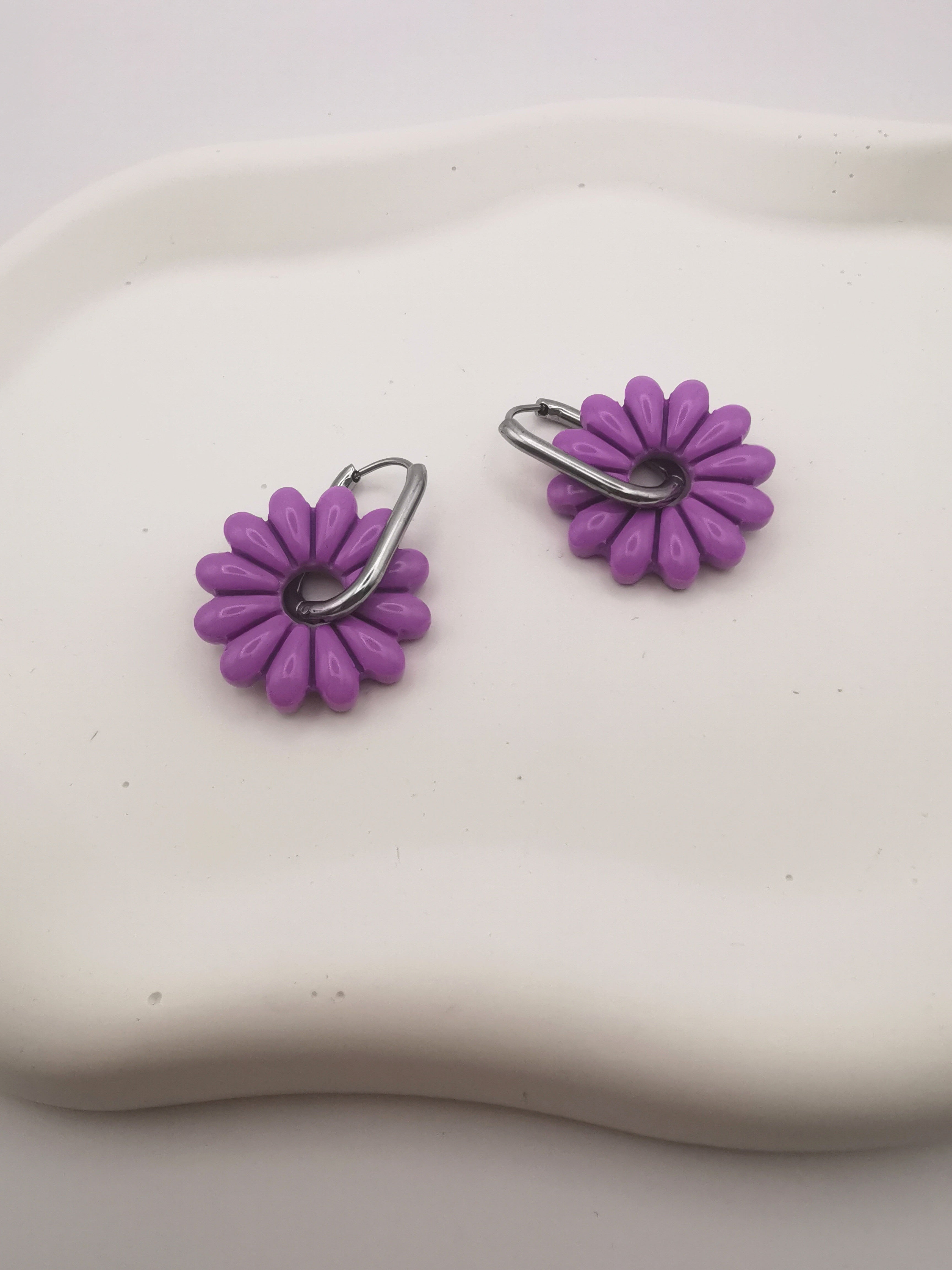 Boucles d'Oreilles Marguerite lilas, Bijou Fait Main en France, Acier Inoxydable 304L