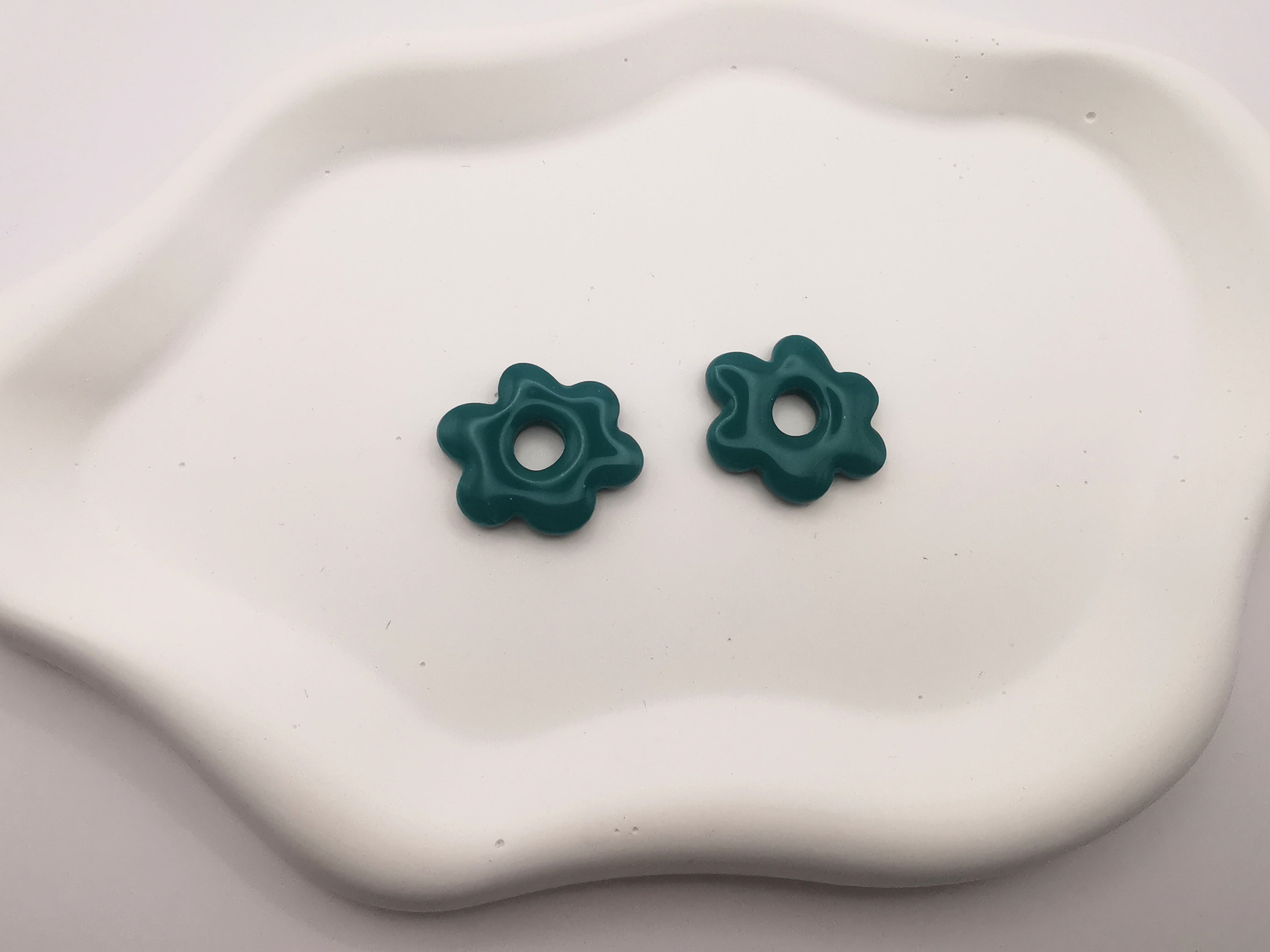 Boucles d'Oreilles Fleur vert émeraude, Bijou Fait Main en France, Acier Inoxydable 304L