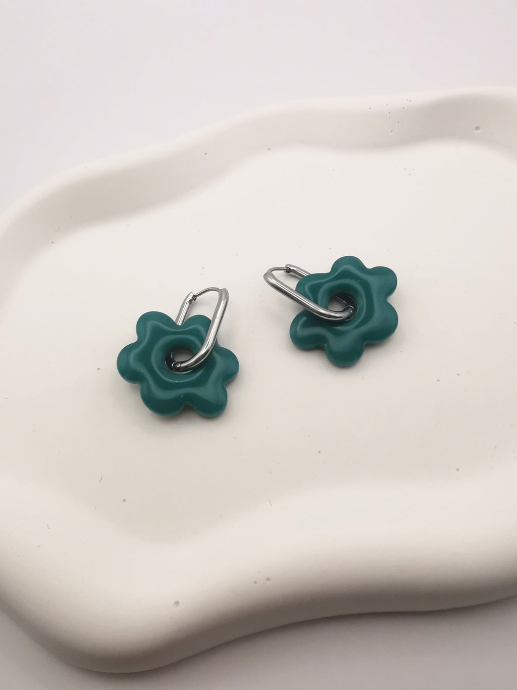 Boucles d'Oreilles Fleur vert émeraude, Bijou Fait Main en France, Acier Inoxydable 304L