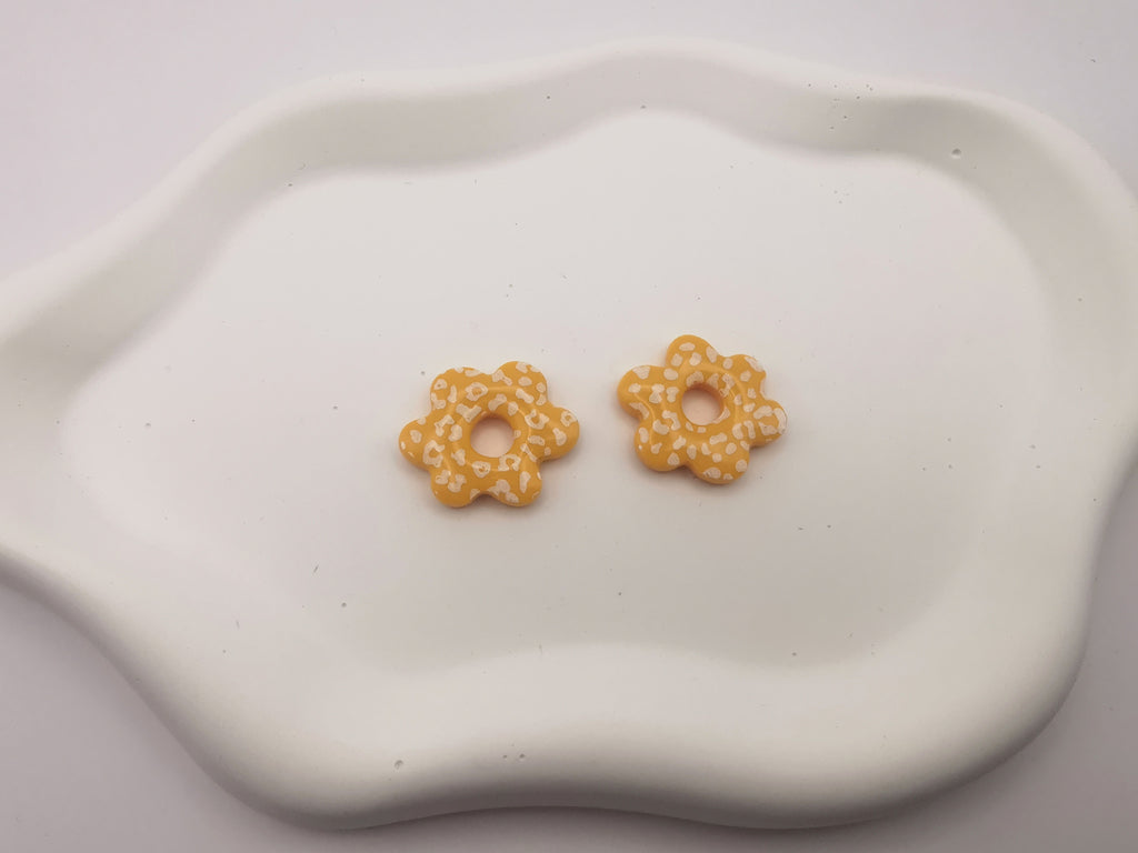Boucles d'Oreilles Fleur léopard jaune, Bijou Fait Main en France, Acier Inoxydable 304L
