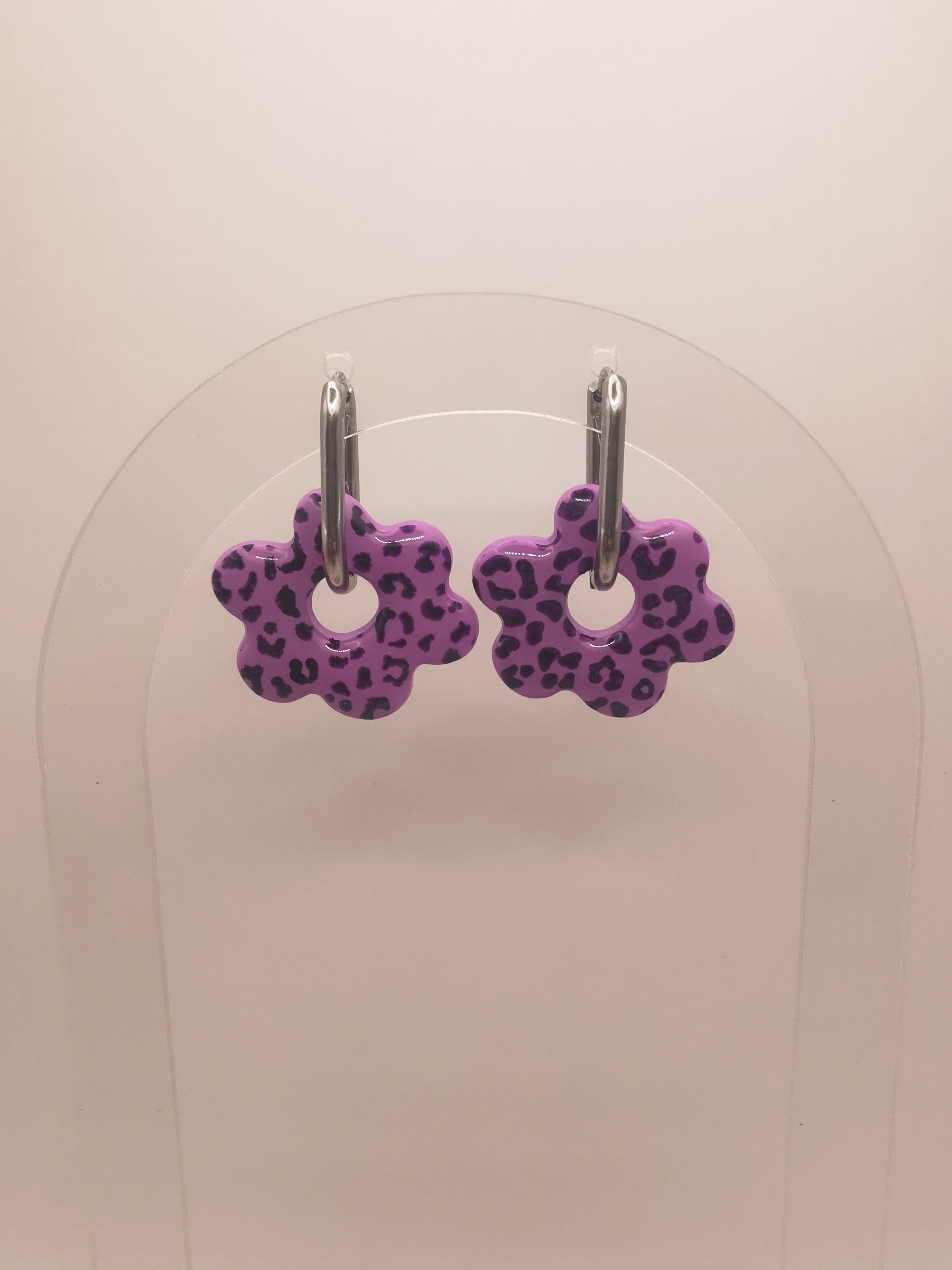 Boucles d'Oreilles Fleur léopard lilas, Bijou Fait Main en France, Acier Inoxydable 304L