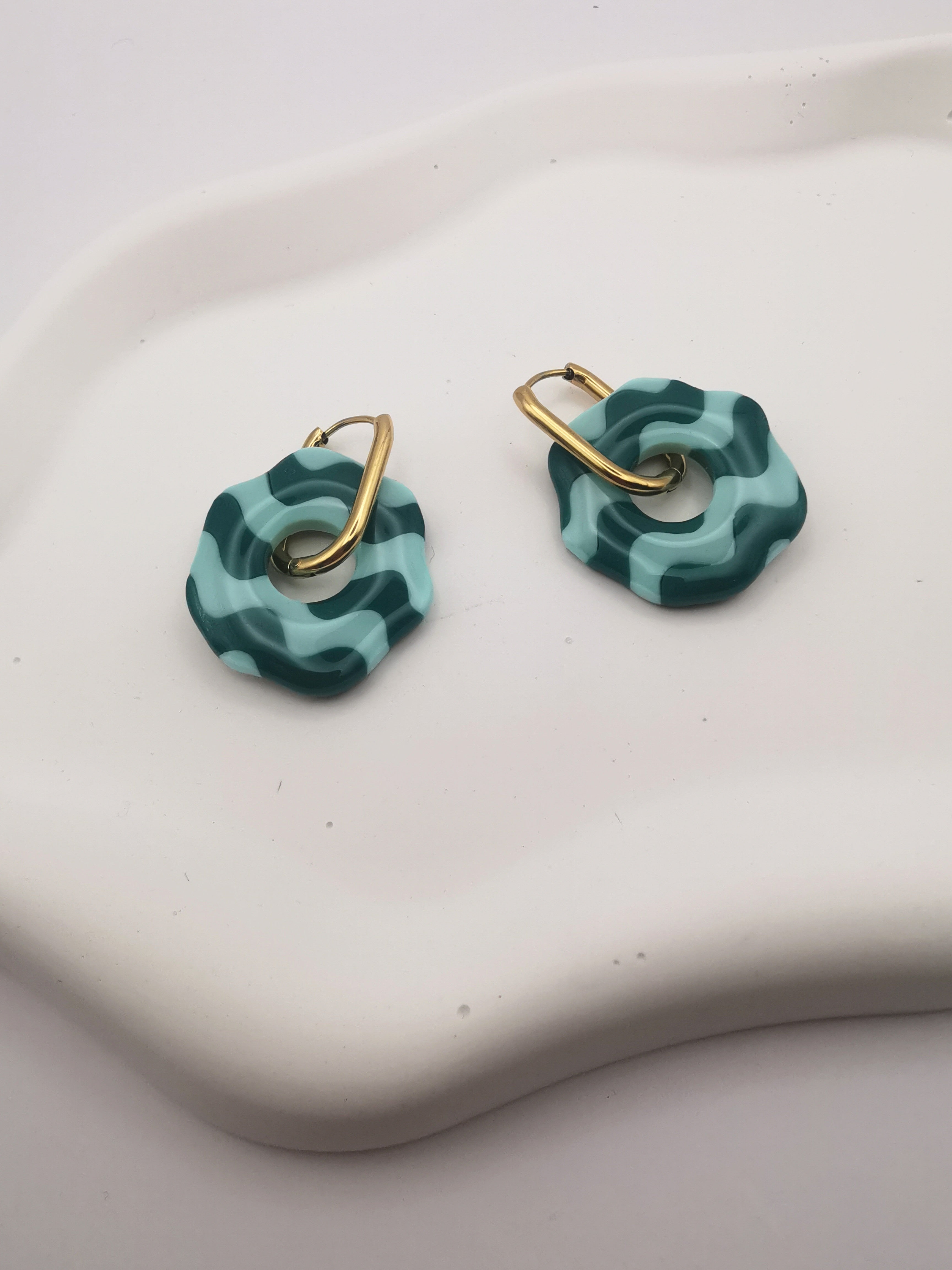 Boucles d'Oreilles Rondes "Wavy" vagues Émeraude/Vert menthe , Bijou Fait Main en France, Acier Inoxydable 304L