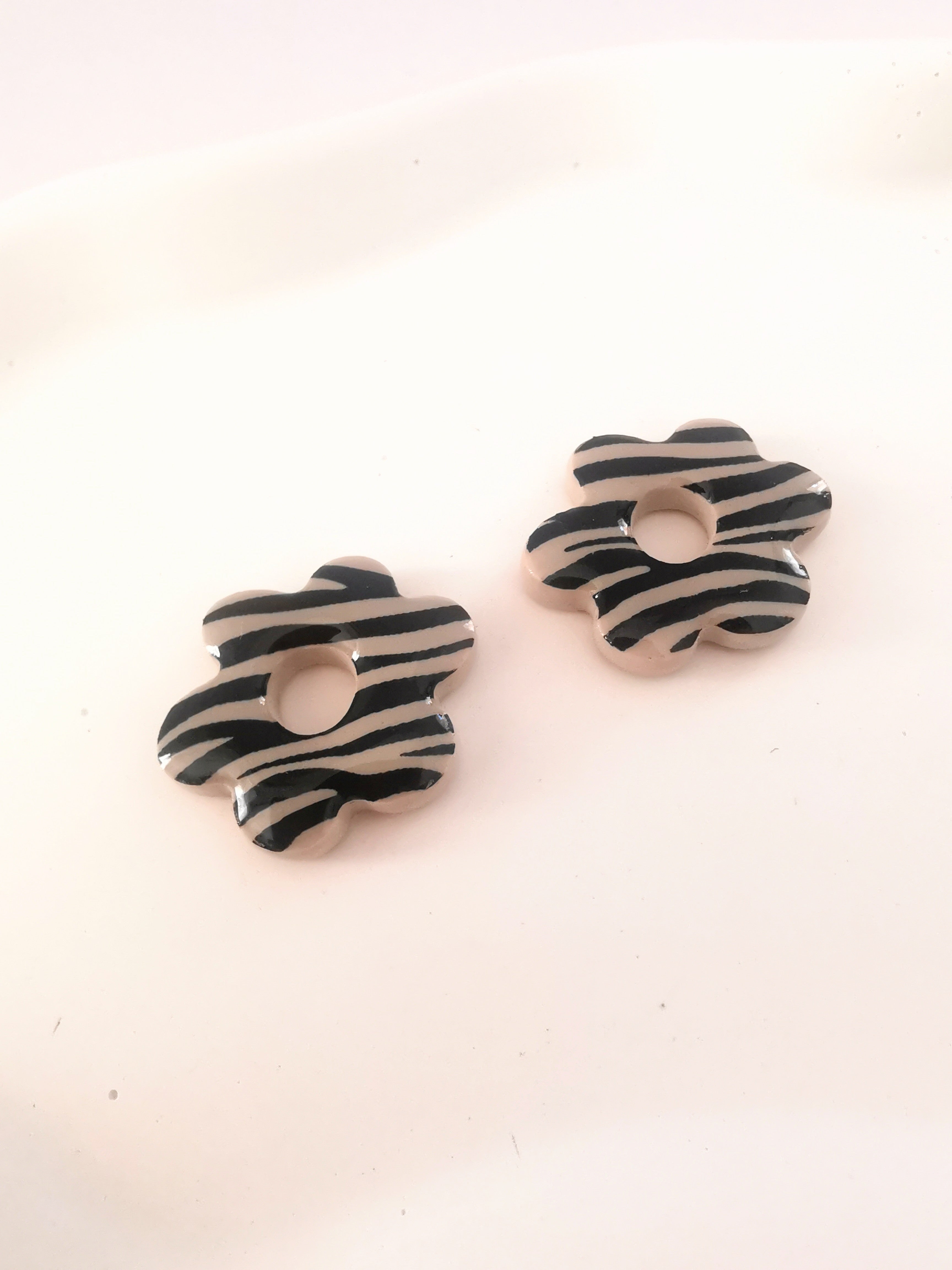Boucle d'oreille or safari pampille 
